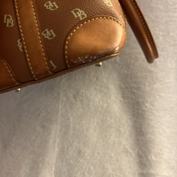 Dooney and Bournke Vintage handbag w/accessories - Picture 8 of 9